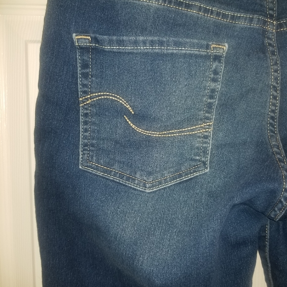 Signature Levi's Strauss Jeans - Picture 3 of 8